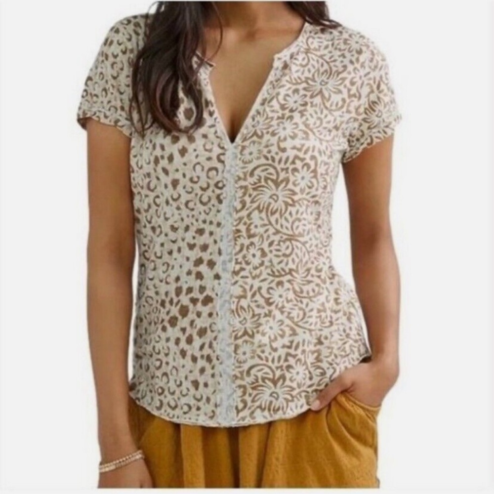 Pilcro Anthropologie short sleeve tee